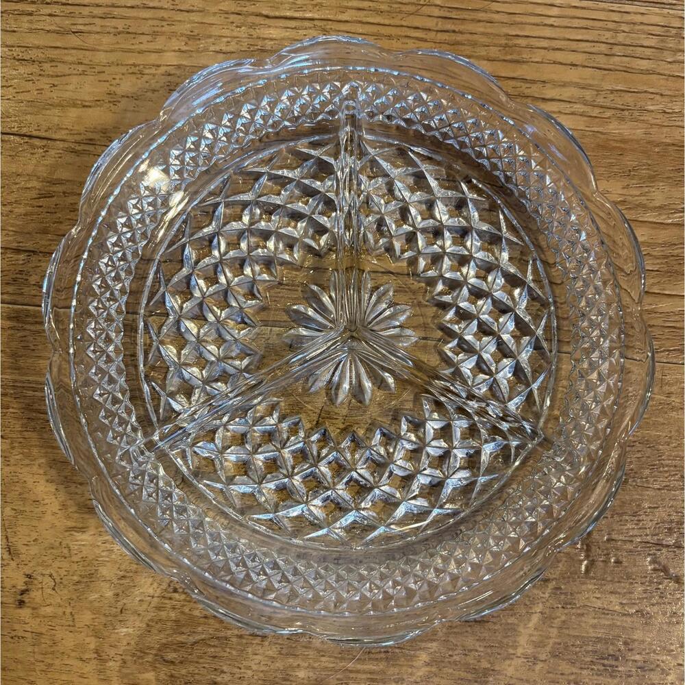 Vintage Anchor Hocking WEXFORD Pressed Glass Divided Relish Tray 8-1/2"
